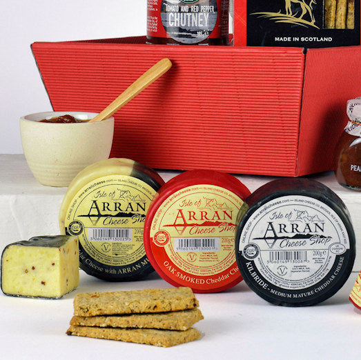 Cheese & Chutney Gift Tray – Scottish Cheddar, Chutney & Oatcakes Hamper