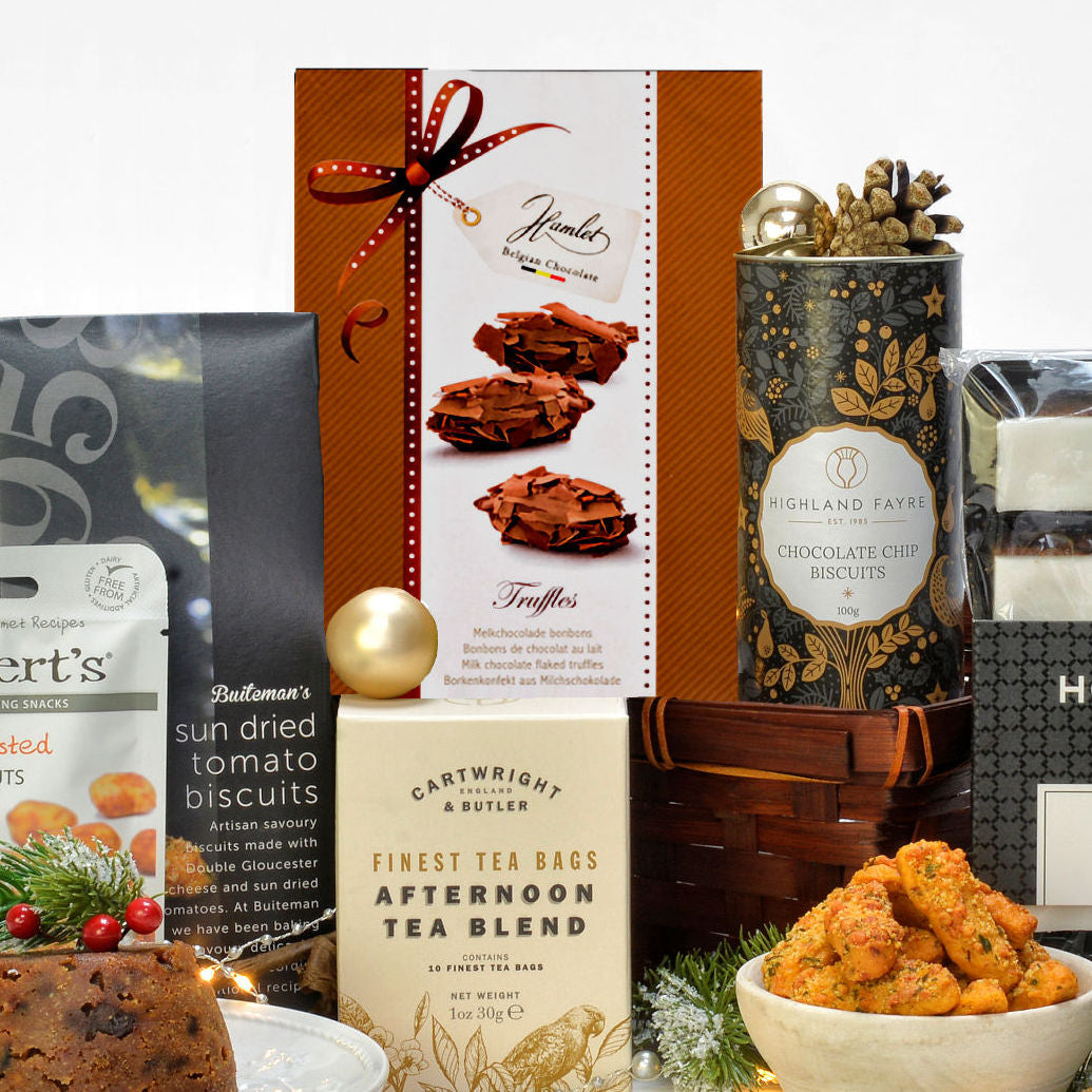 Weihnachtlicher Mistelzweig-Geschenkkorb