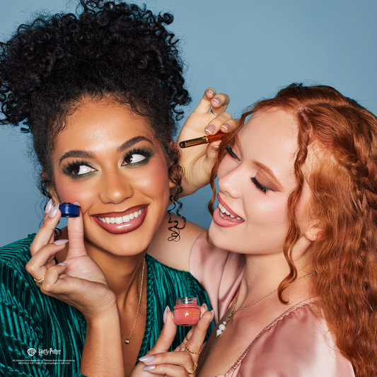 Yule Ball Blush Lip & Cheek Blurring Pot & Silikonapplikator