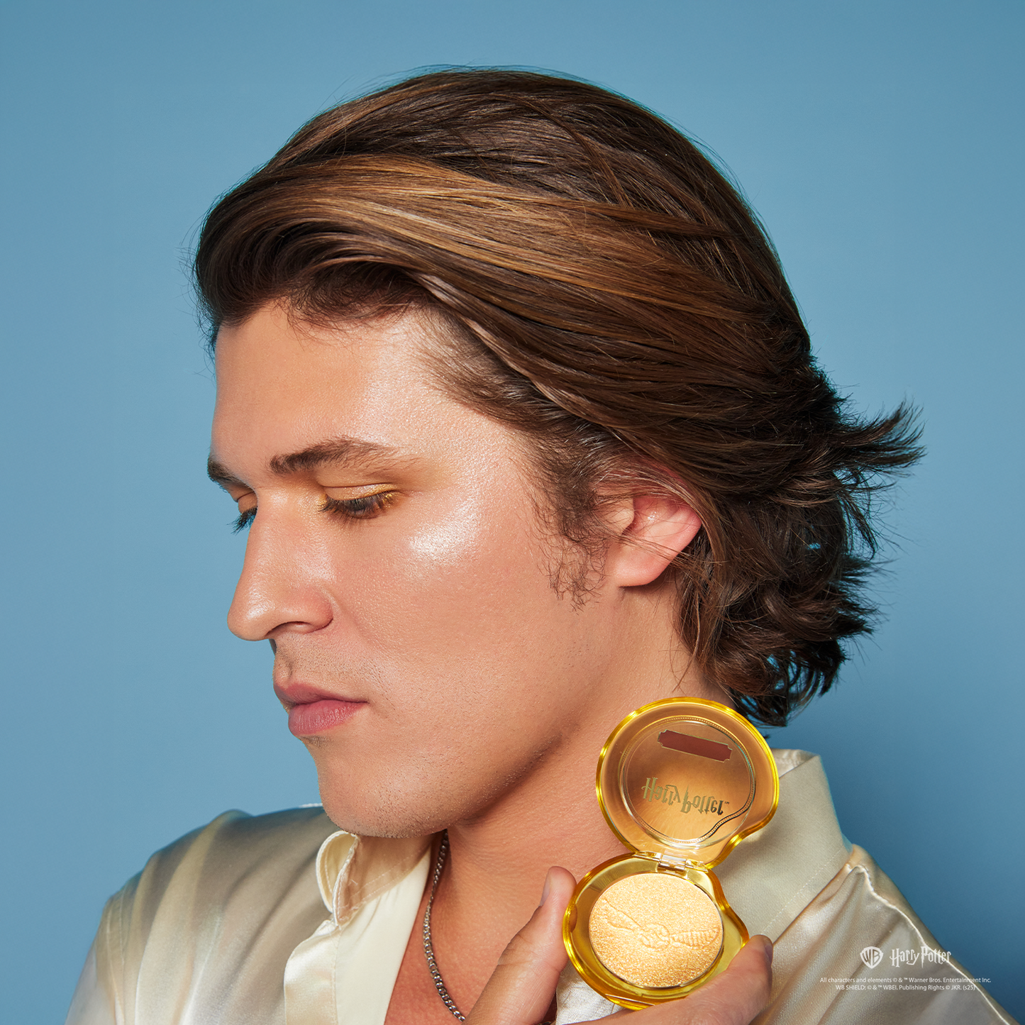 Golden Snitch Highlighter - Radiant Pressed Powder Makeup