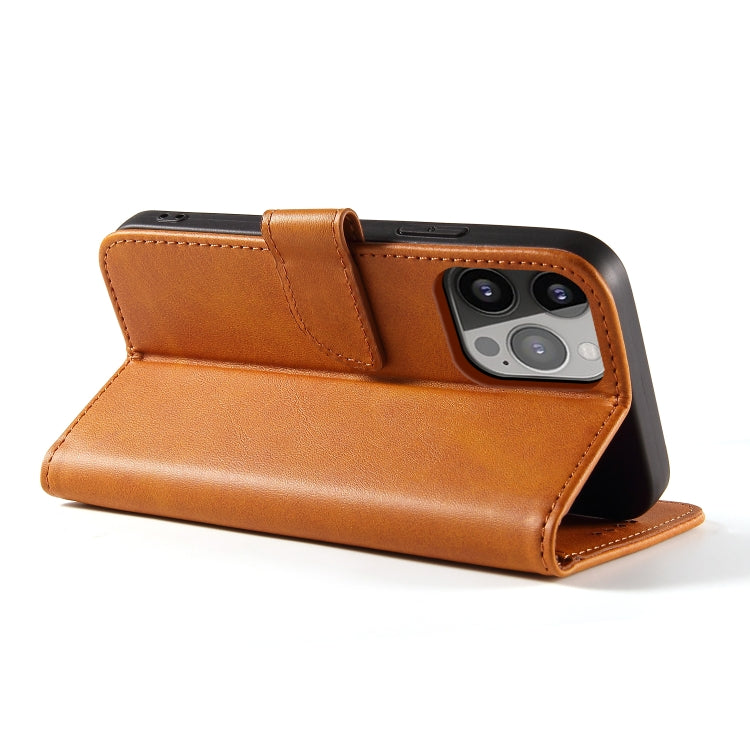 Handyhülle aus Leder mit Wadenstruktur und Schnallenverschluss – iPhone 14 Serie