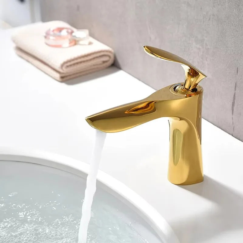 Gold/Chrome Maple Leaf Basin Faucet Tap Hot Cold Mixer Single Countertop Bathroom