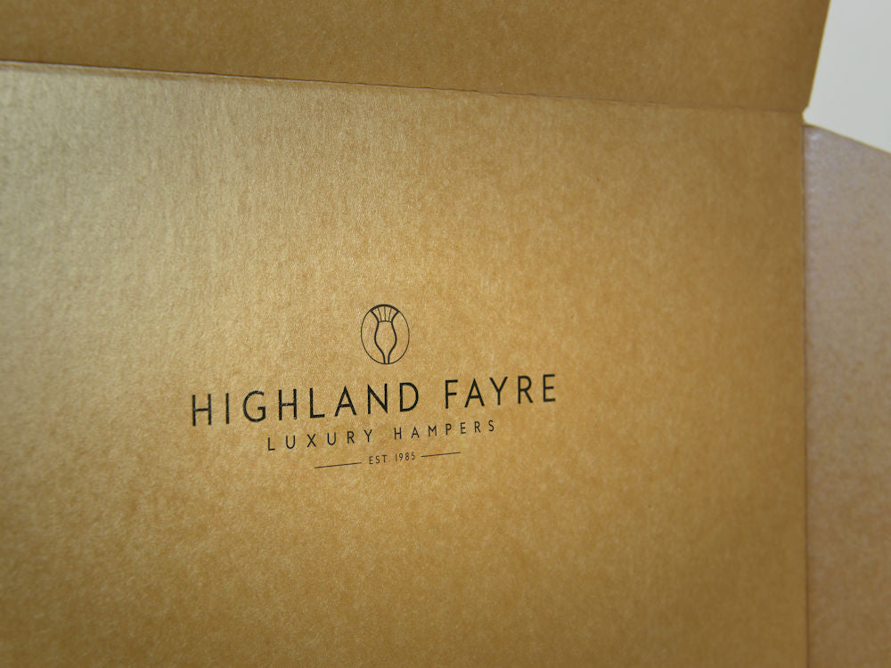 Sustainable Festive Gift Box with Wine