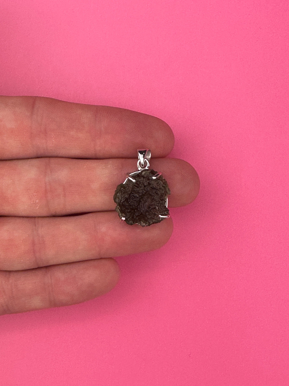 Moldavite - Necklace pendant - Rough