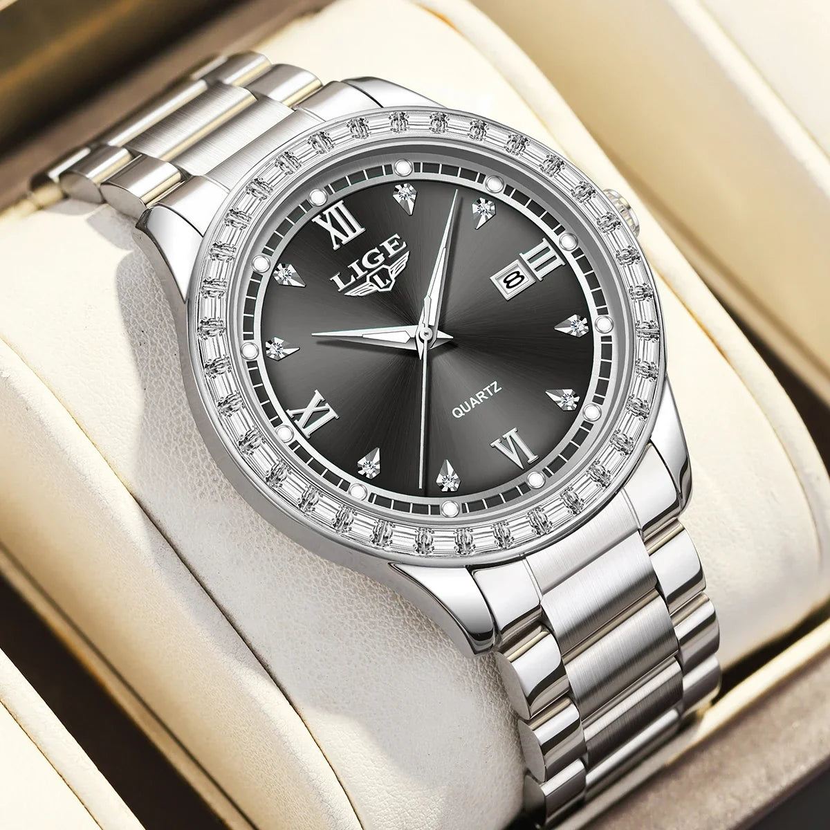 Women’s Elegant Fashion Quartz Watch – Waterproof Luminous Silver Wristwatch