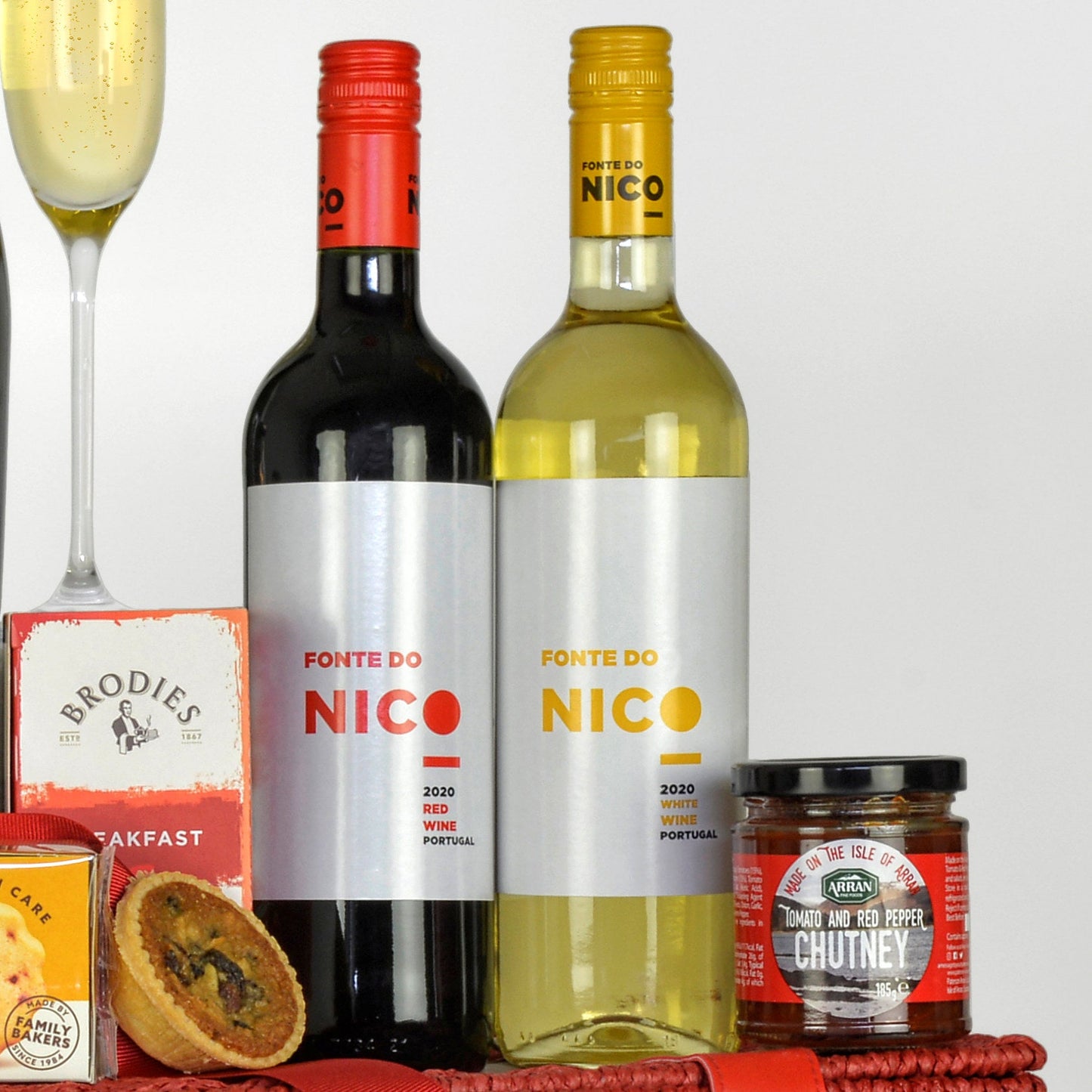 Luxuriöser schottischer Geschenkkorb | Premium-Präsentkorb mit Wein, Gin & Delikatessen