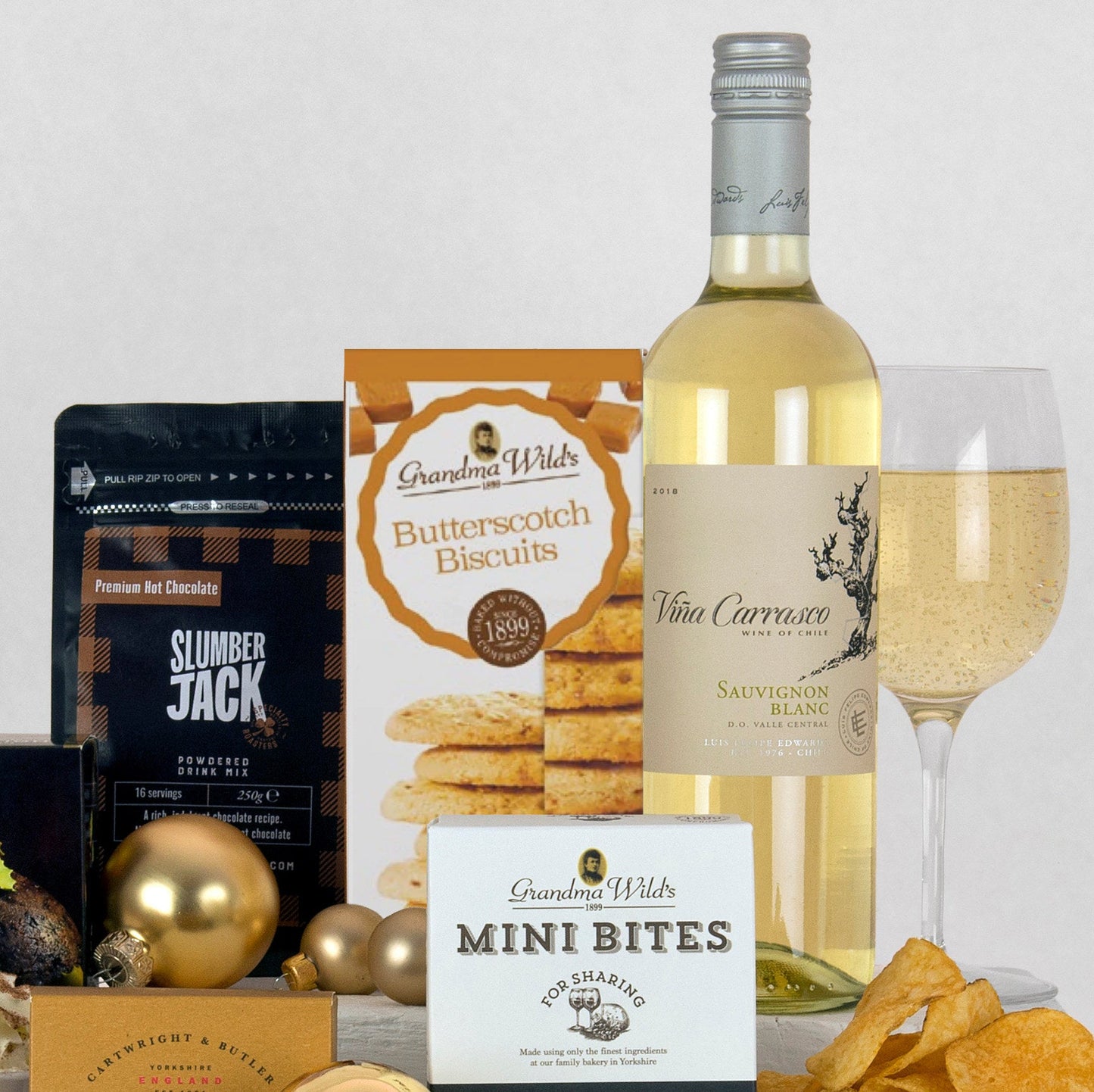 Cesta de Navidad de Lujo | Caja de Regalo Festiva Dulce y Salada con Vino y Pudín de Ciruela