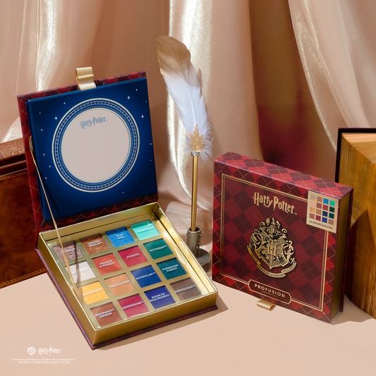 Harry Potter Christmas at Hogwarts 16 Shade Eyeshadow Palette