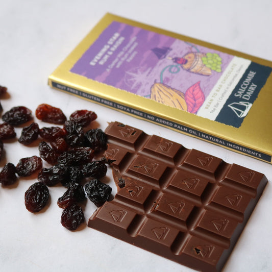 Evening Star – Chocolate con leche oscuro con ron y pasas de Salcombe Dairy