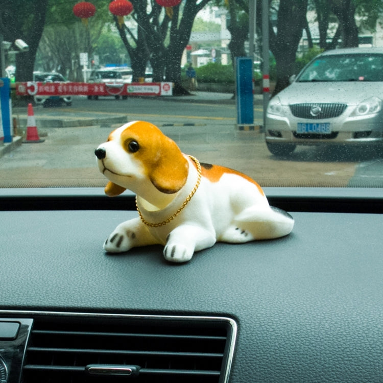 Lucky Beagle Nodding Dog Car Ornament – Resin Dashboard Decoration with Gold Necklace