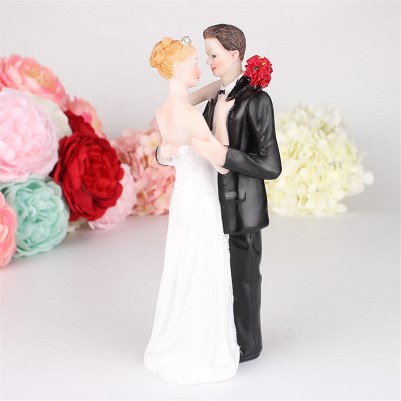 Romantic Resin Wedding Cake Topper Figurine for Engagement & Anniversary