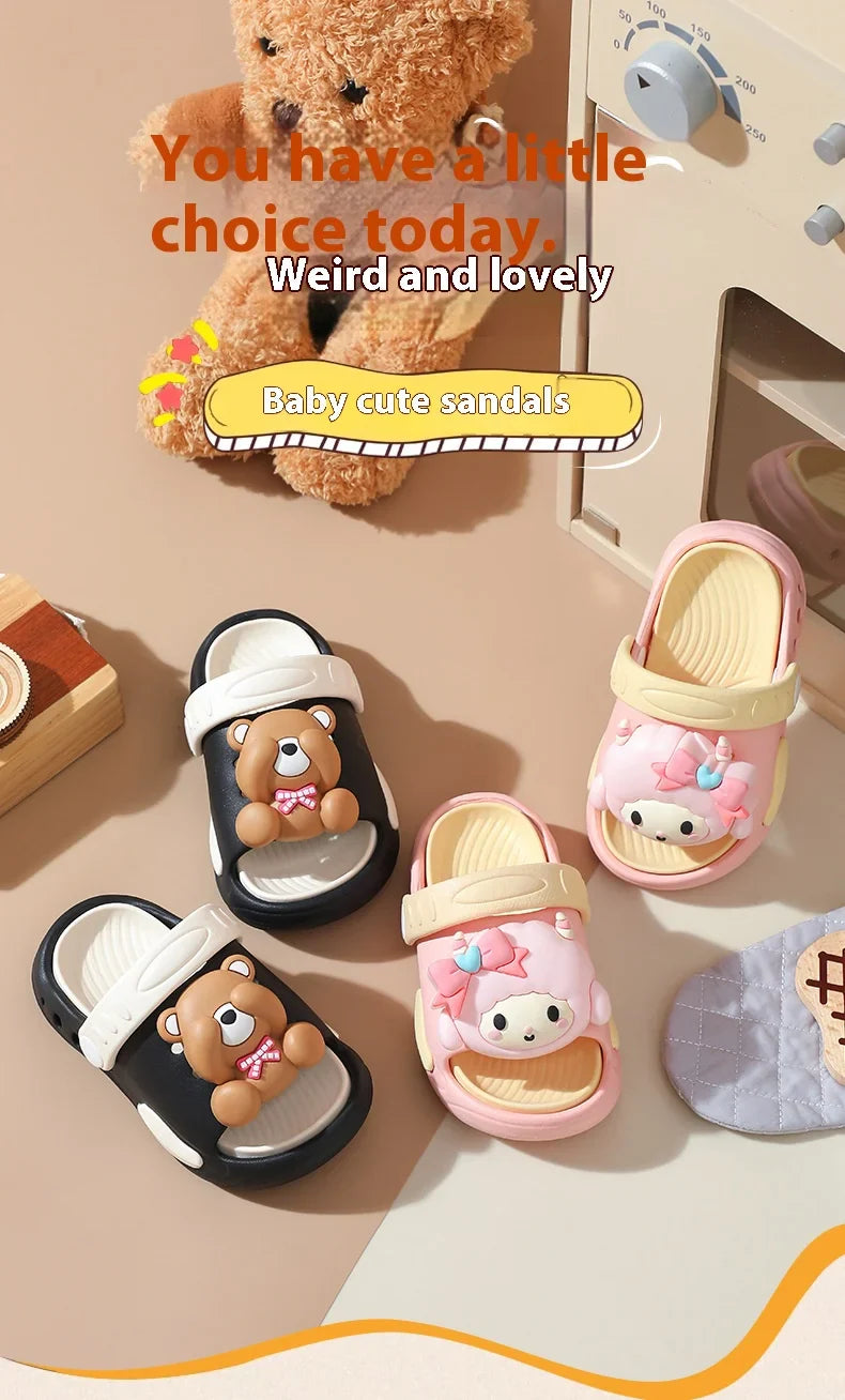 Children's Flip Flops, Anti Slip and Lightweight, Children's Hole Shoes, Soft Soled Cartoon Beach Shoes for Boys and Girls
