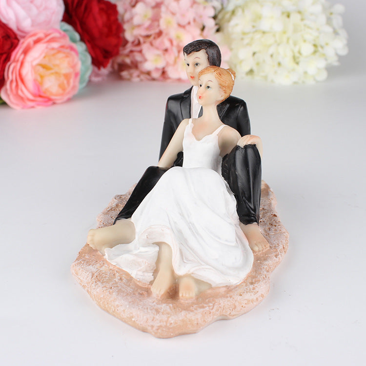 Romantic Resin Wedding Cake Topper Figurine for Engagement & Anniversary