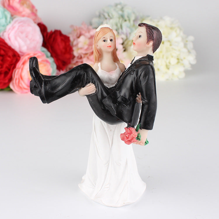 Romantic Resin Wedding Cake Topper Figurine for Engagement & Anniversary