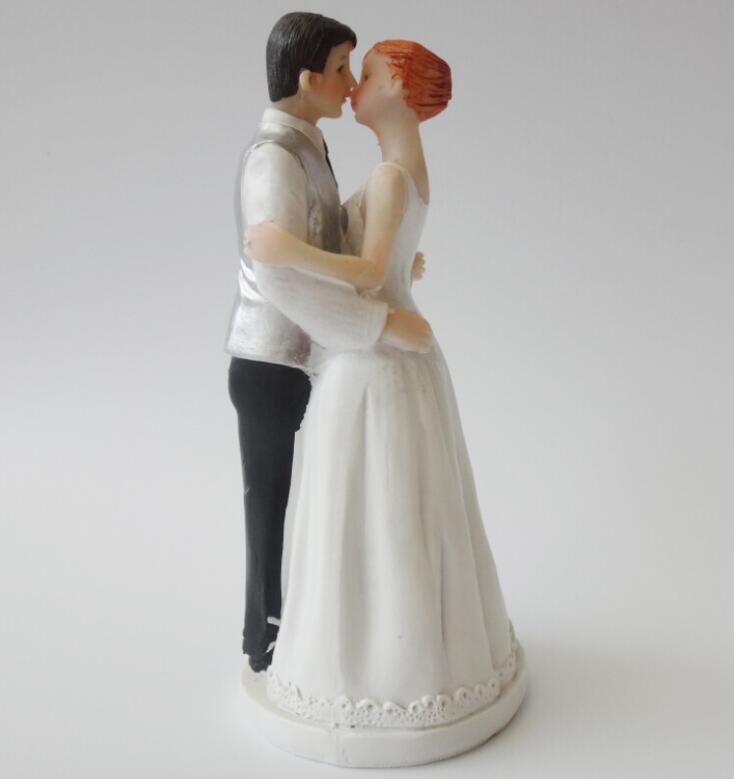 Romantic Resin Wedding Cake Topper Figurine for Engagement & Anniversary