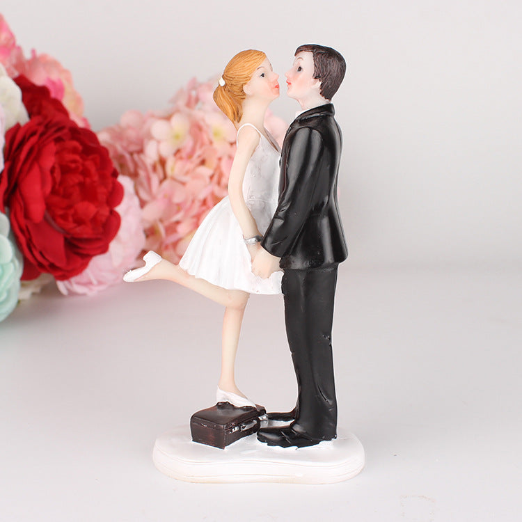 Romantic Resin Wedding Cake Topper Figurine for Engagement & Anniversary