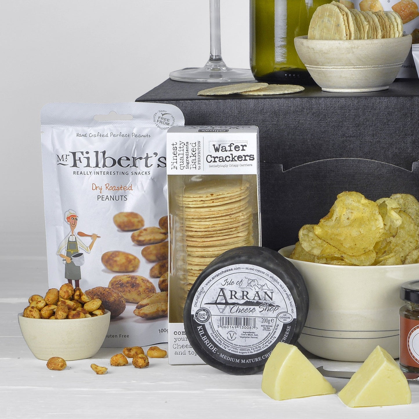 Wine & Cheese Hamper – Pinot Grigio, Arran Cheddar & Gourmet Snacks