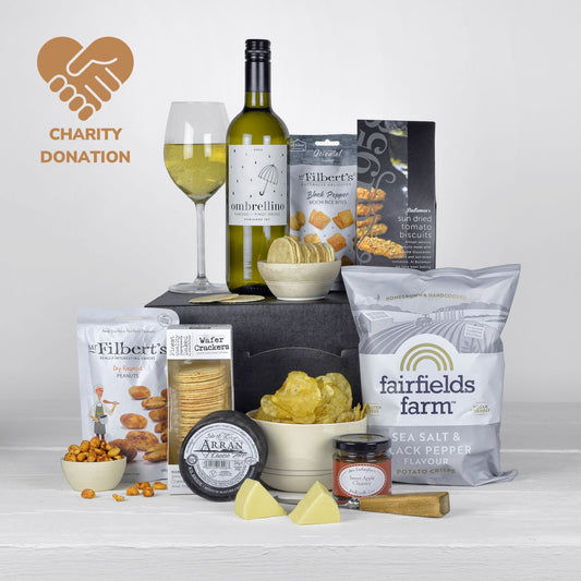 Wein- & Käsekorb – Pinot Grigio, Arran Cheddar & Gourmet-Snacks