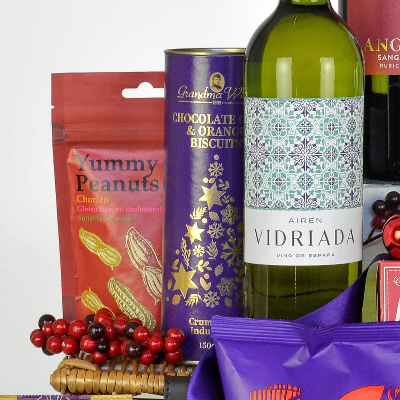 Christmas Velvet Luxury Hamper Basket | Red & White Wine | Premium Gift