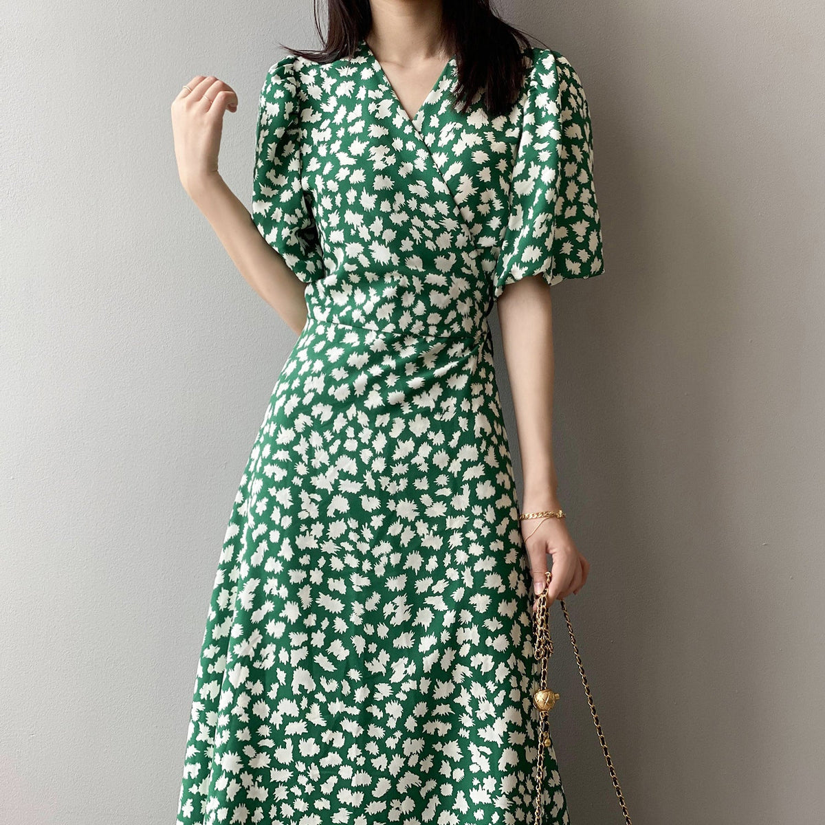 V-neck Floral Dress Women"s Summer New French Forest