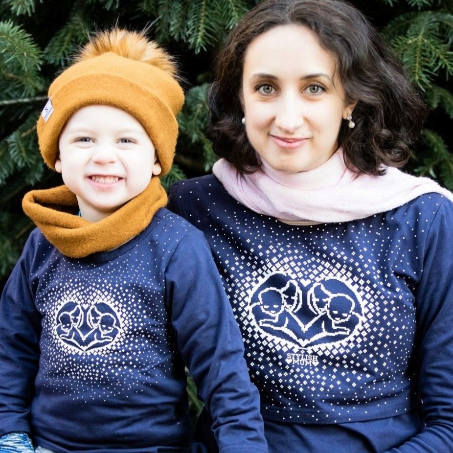 Still-Top mit blauen Herzen – superweiches Stillshirt aus Baumwolle mit diskreter Lift-Up-Funktion