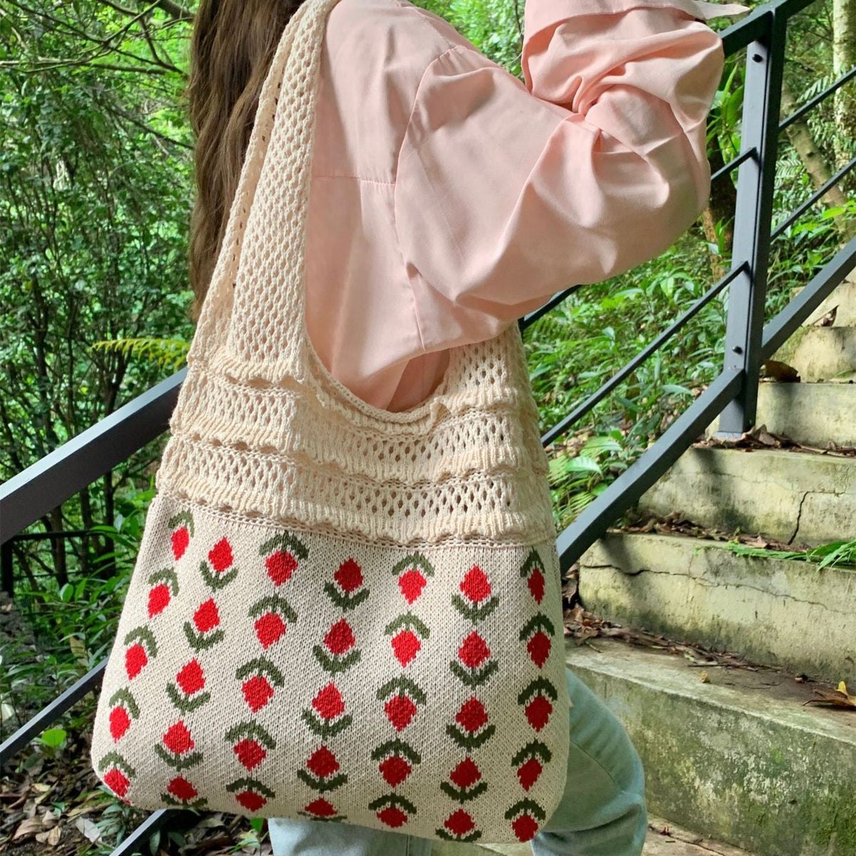 Retro Mesh Hollow Out Women's Shoulder Woven Bag