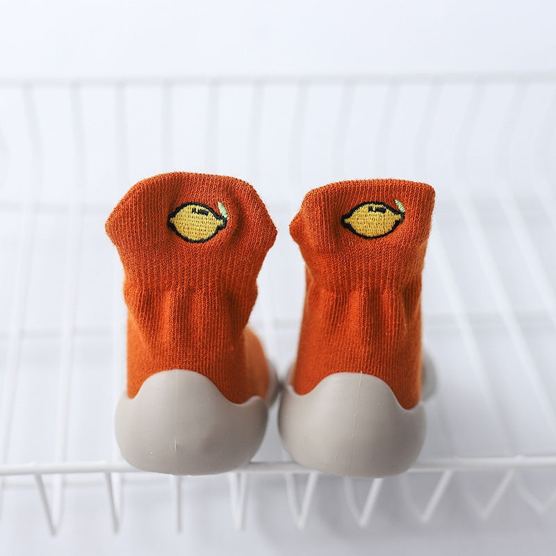 Embroidered cartoon children shoes