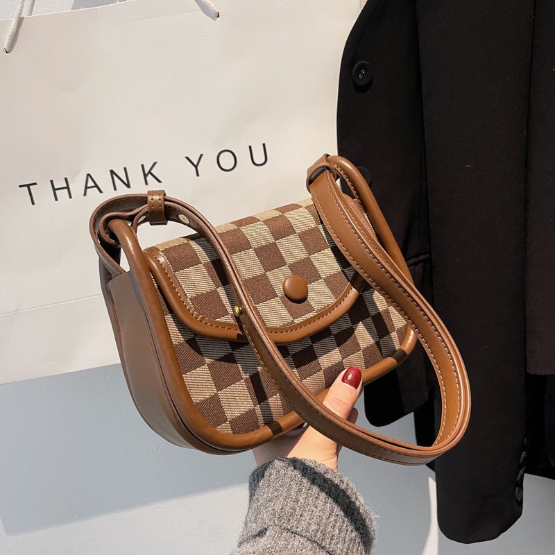 Black And White Checkerboard Trend Personality Simple Small Round Bag