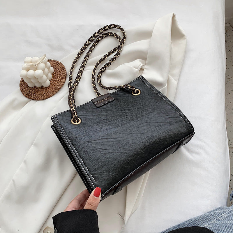 Chain shoulder messenger bag