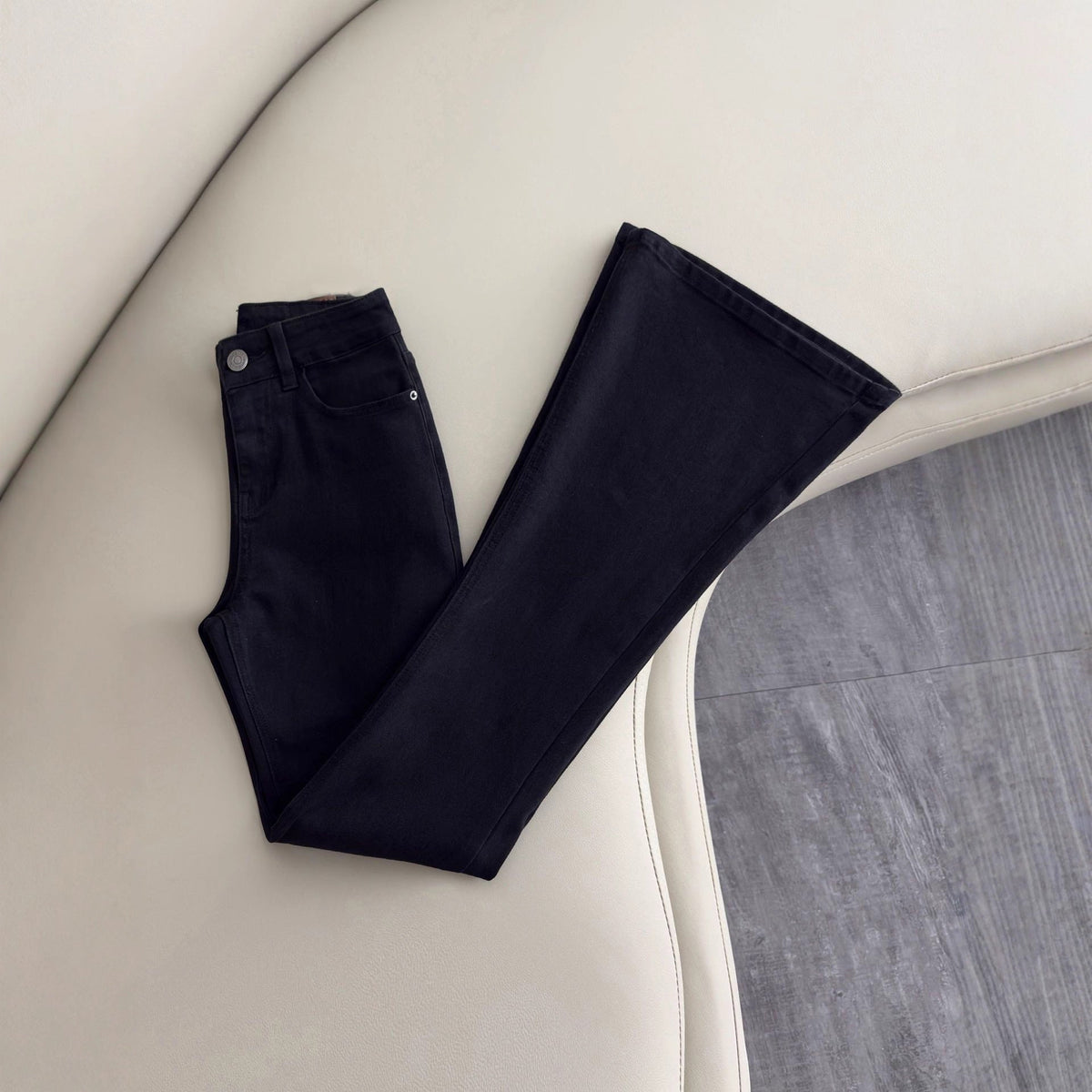 Pants That Flatter And Slim The Hips For Curvy Women