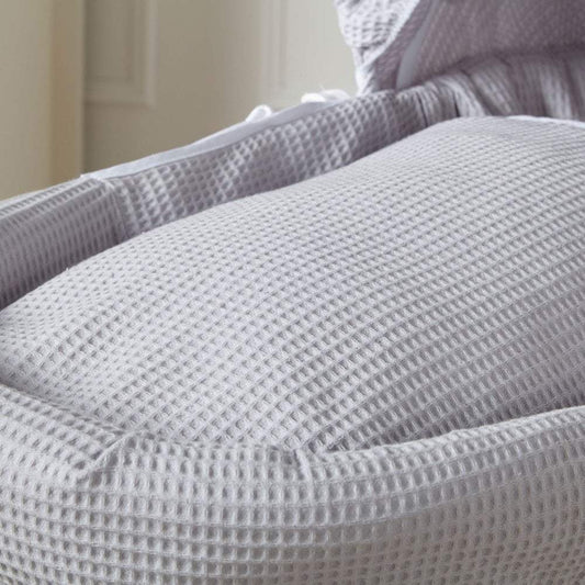 Grey Waffle Moses Basket Bedding Set - Padded Liner & Quilt