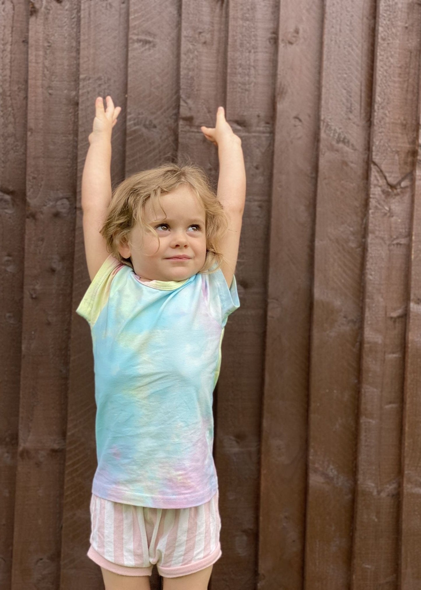 Limitiertes, stylisches Kinder Tie-Dye T-Shirt