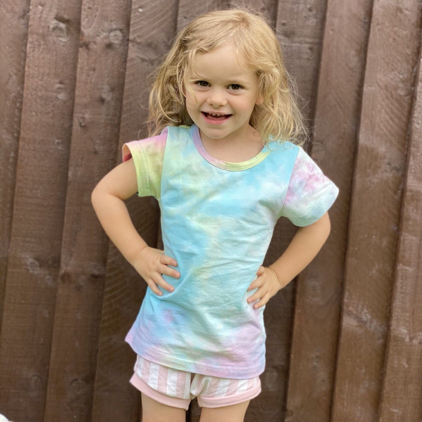 Limitiertes, stylisches Kinder Tie-Dye T-Shirt