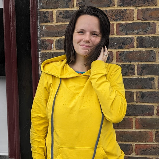 Gelber Stillhoodie