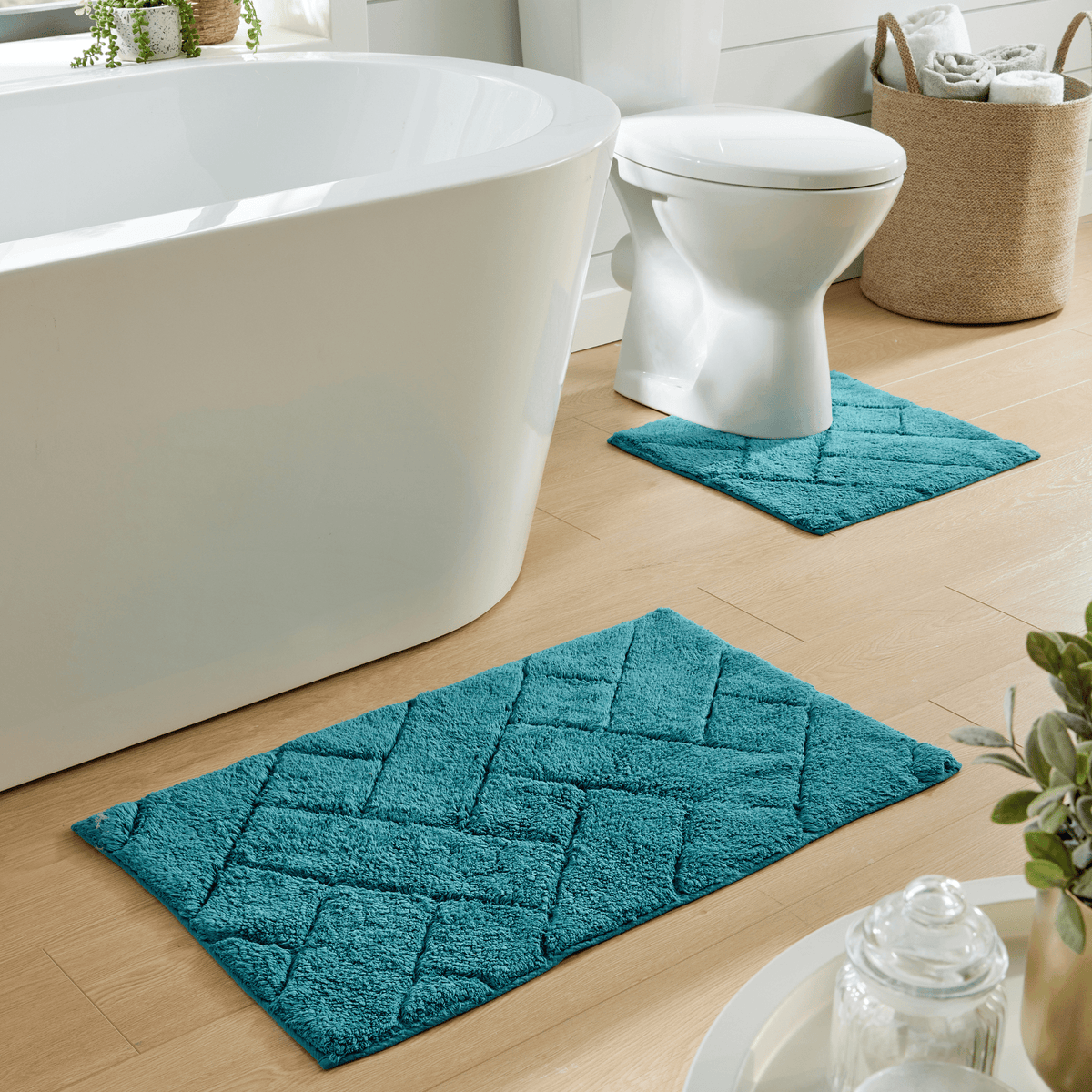Bali Bath Mat And Pedestal Set | Super Absorbent | Non-Slip | Machine Washable | 100% Cotton