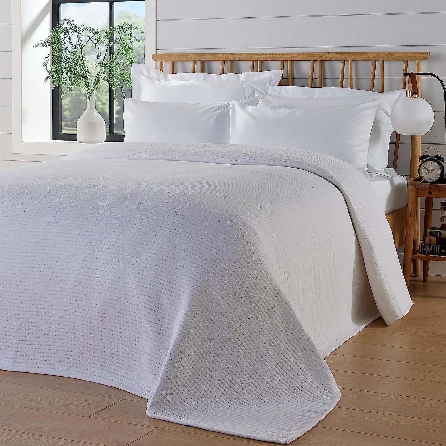 OLIVIA ROCCO Hotel Collection Quilted Bedspread | 240x260 cm | 100% Sustainable Cotton | White & Grey