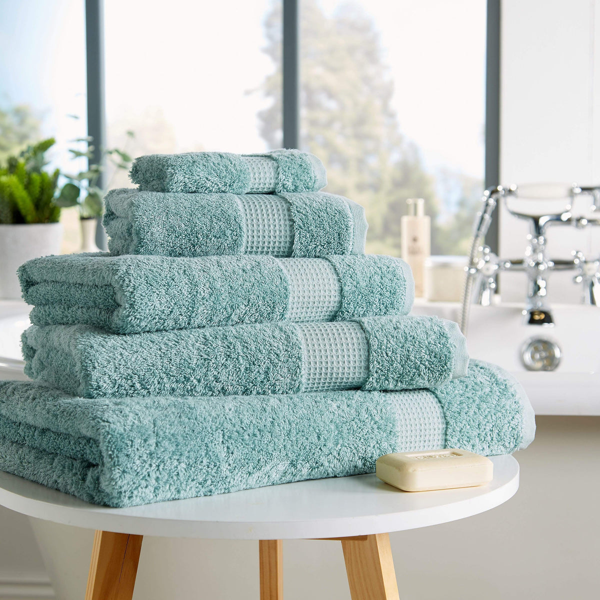 OLIVIA ROCCO Luxe 700GSM Egyptian Cotton Towels Ultra Soft High Absorbency Bath Towels XL