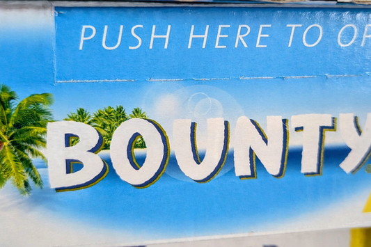 Bounty Chocolate Box – 24 bars  Coconut & Milk Chocolate Selection ex