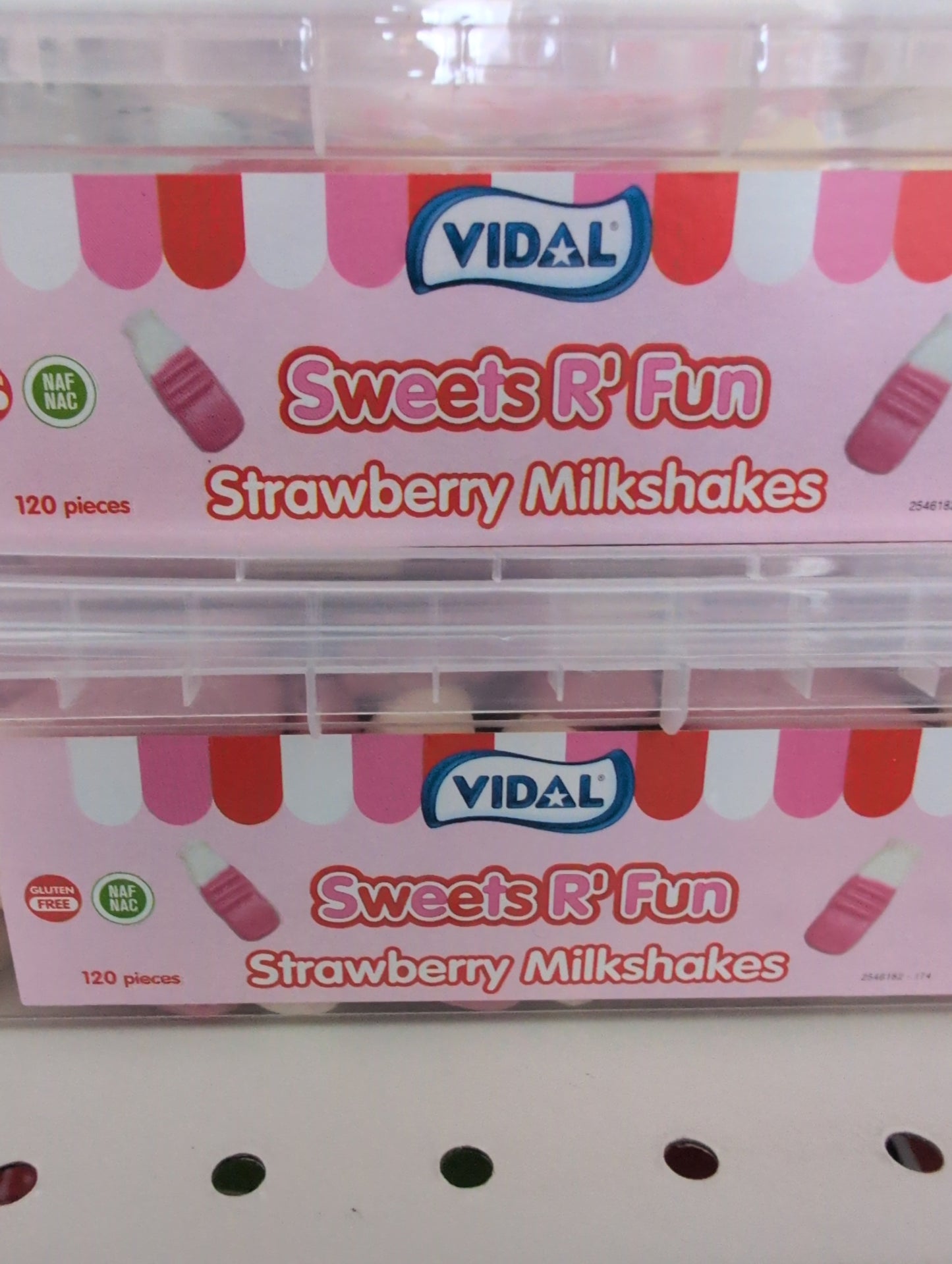 Vidal Sweets R' Fun Strawberry Milkshakes 120 Pieces