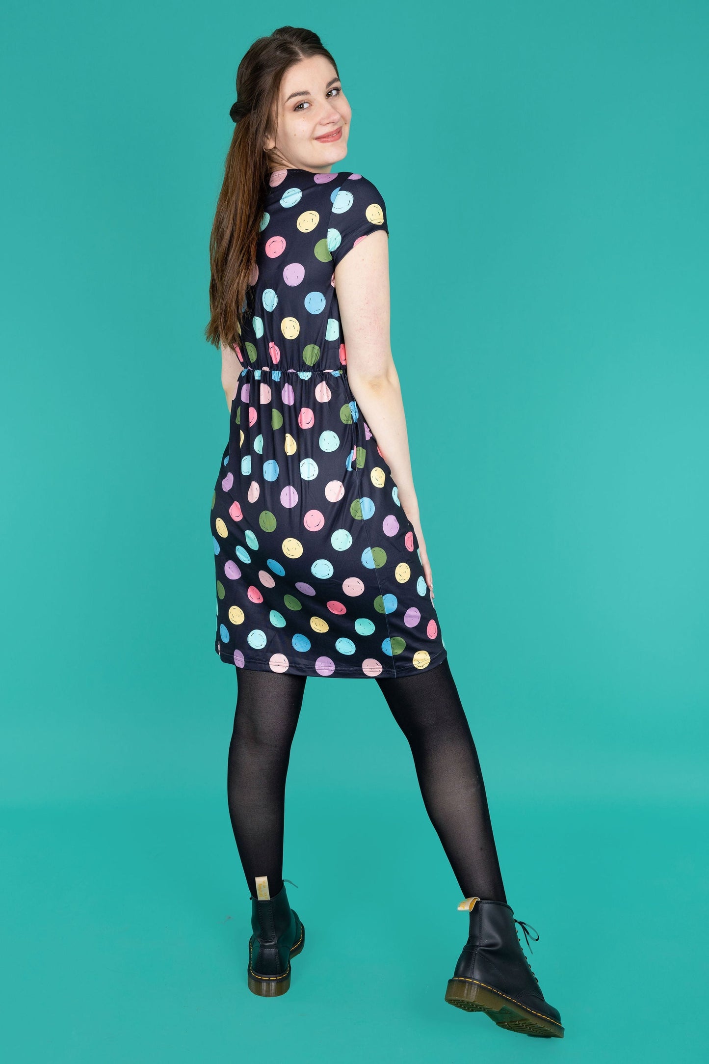 Gepunktetes Stillkleid | Knielanges Stillkleid mit Reißverschlusszugang