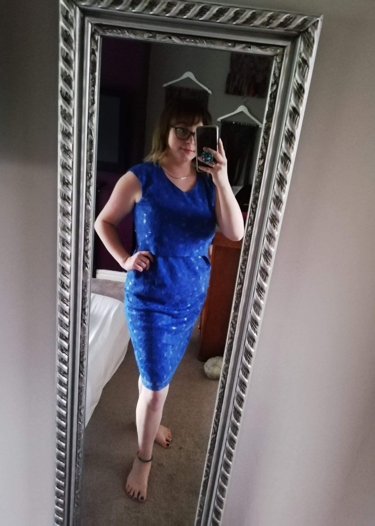 Stillkleid Marineblau mit Sternen – Limitierte Auflage