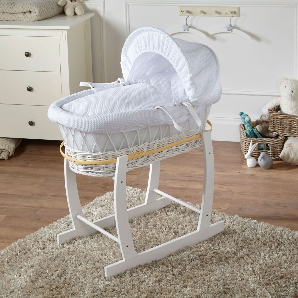 Moises de Mimbre Blanco con Soporte | Ropa de Cama de Piqué Blanca | Capazo de Bebé Tejido a Mano