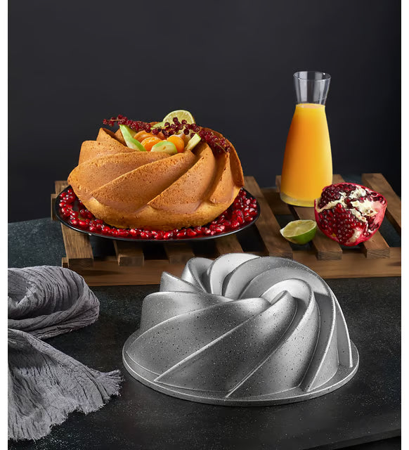 Wind Rose Cast Granite Cake Pan 26cm